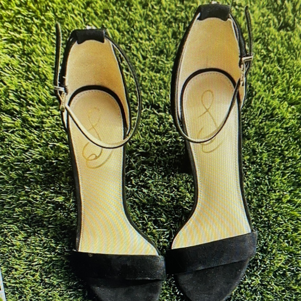 Chic Black Ankle Strap Heels